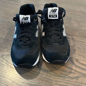 Womens NB 574 Sneakers Size 10